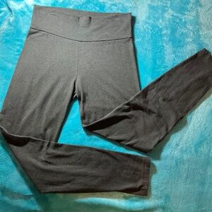 Gray stretch leggings